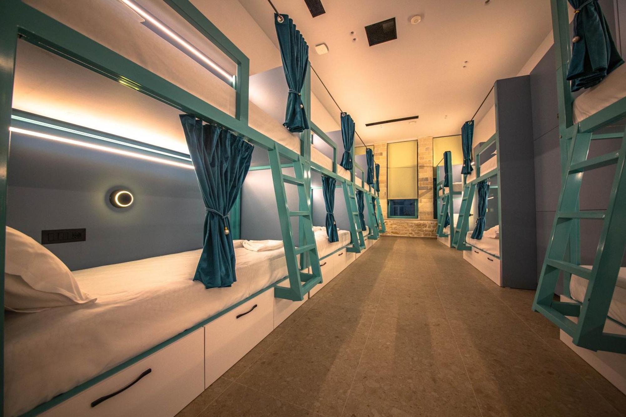 Vega 43 Hostel Саранда Екстер'єр фото