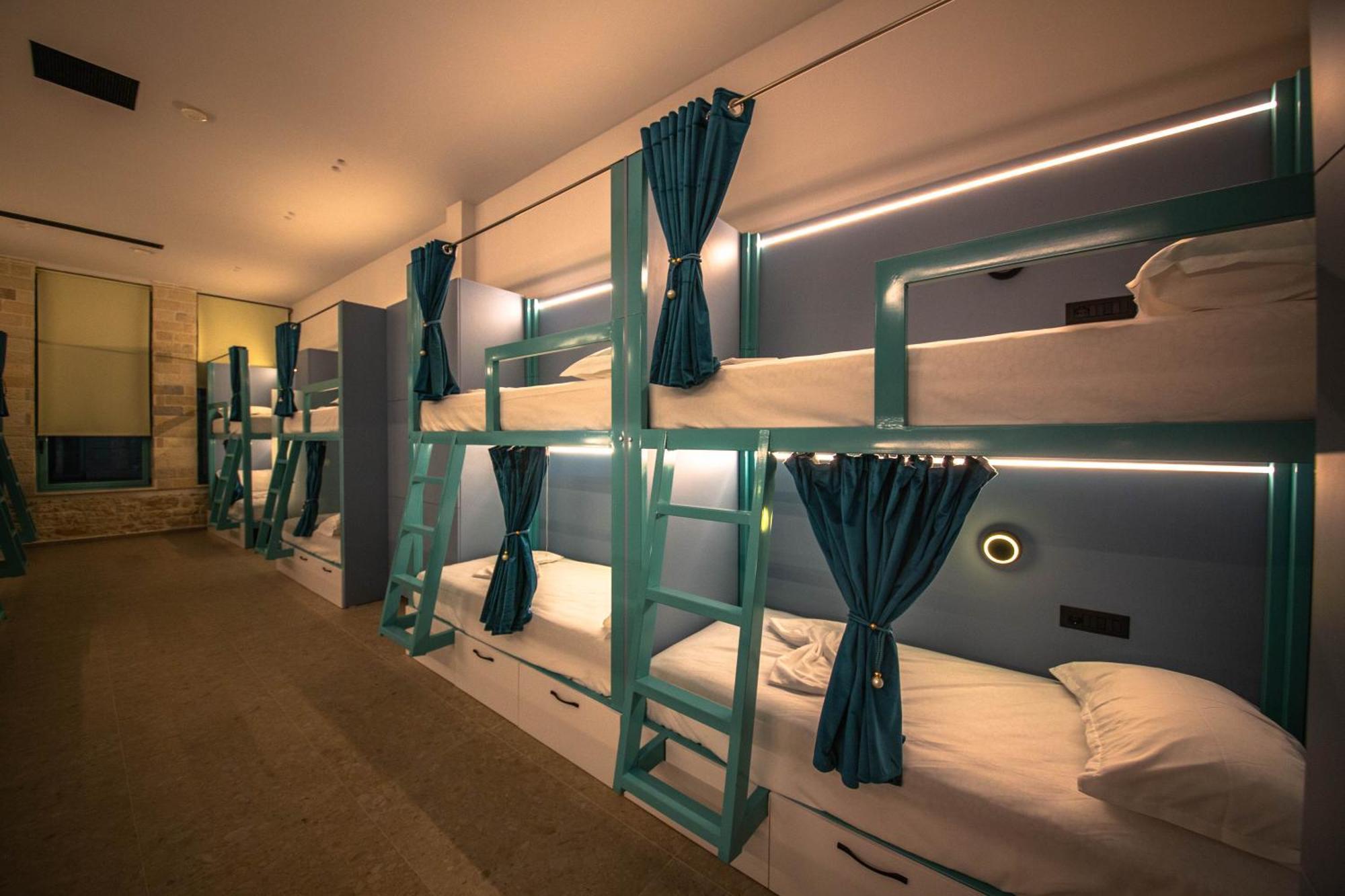 Vega 43 Hostel Саранда Екстер'єр фото
