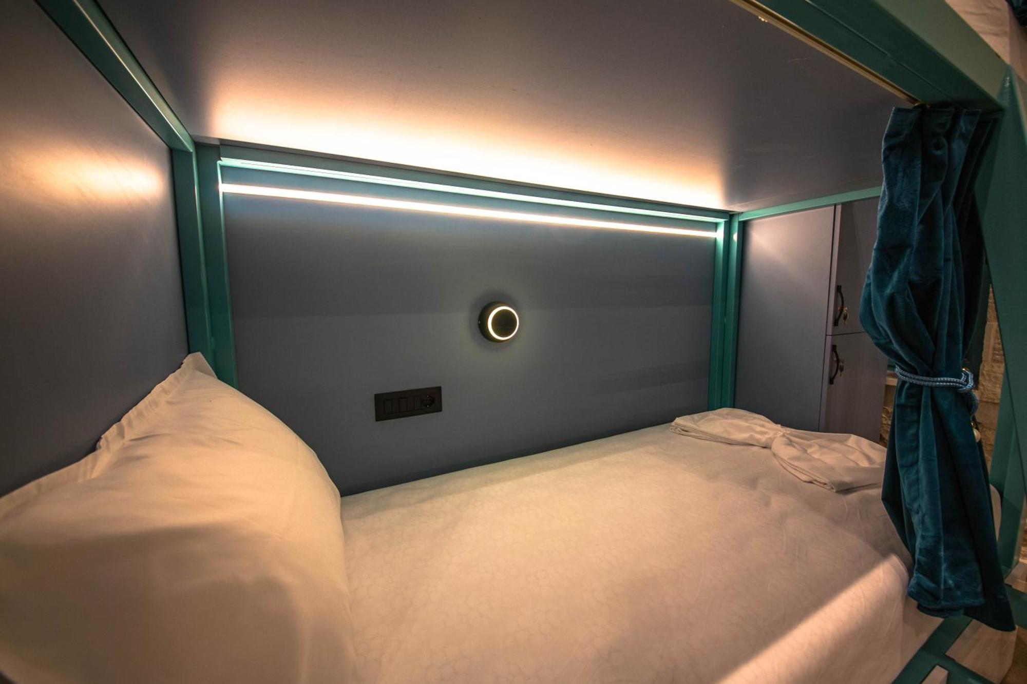 Vega 43 Hostel Саранда Екстер'єр фото